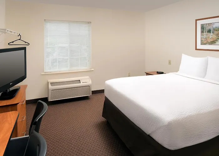Woodspring Suites Junction City