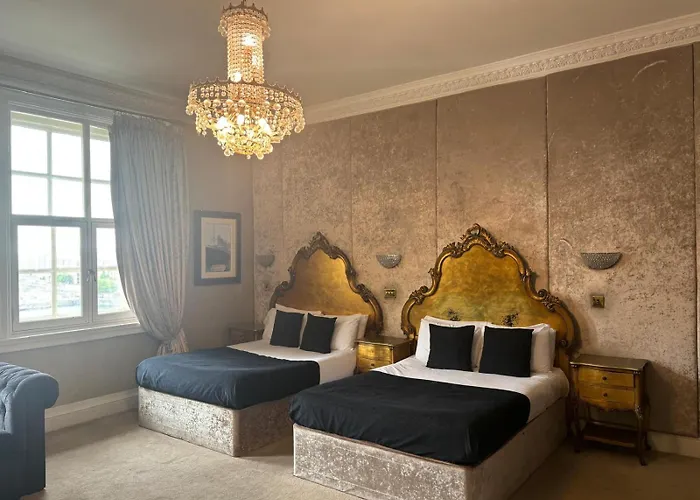 White Star Line Hotel