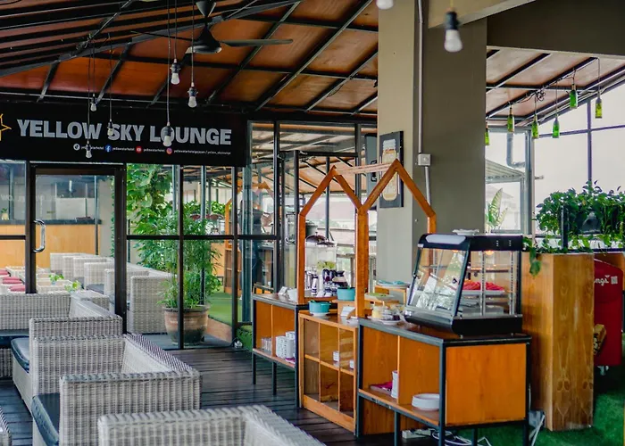 Yellow Star Gejayan Hotel
