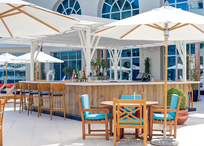 Millennium Lakeview Hotel