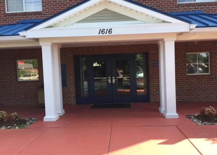Studio 6 Extended Stay - Hampton, Va - Langley Afb Area