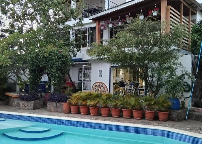 Doña Mayra Aparta Hotel
