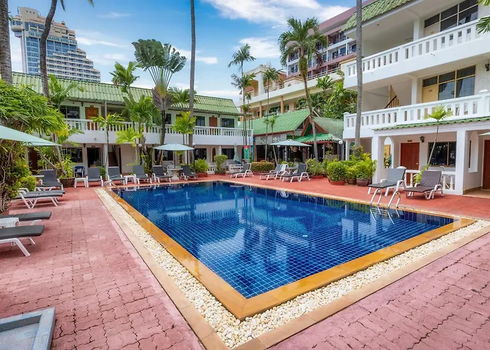 The Expat Hotel Patong