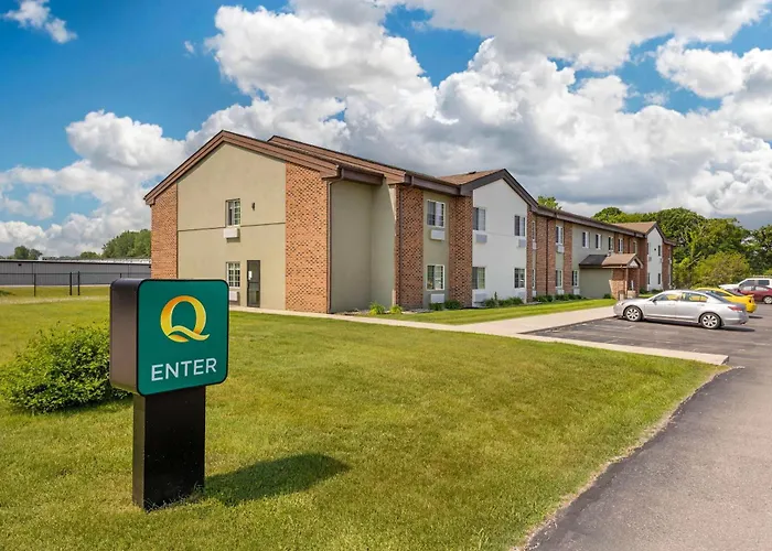 Quality Inn Chesterton Near Indiana Dunes National Park I-94