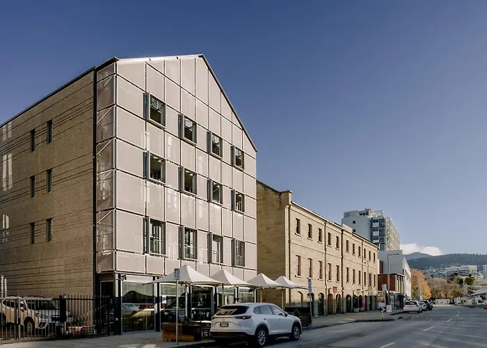 Salamanca Wharf Hotel