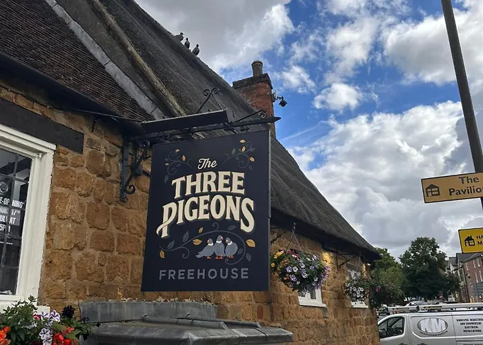 The Three Pigeons Hotel Banbury