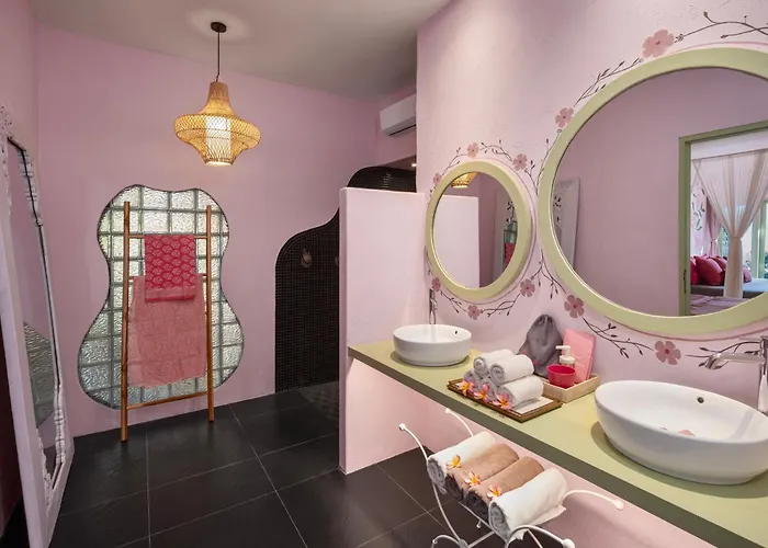 Pinkcoco Uluwatu - Constant Surprises & For Cool Adults Only