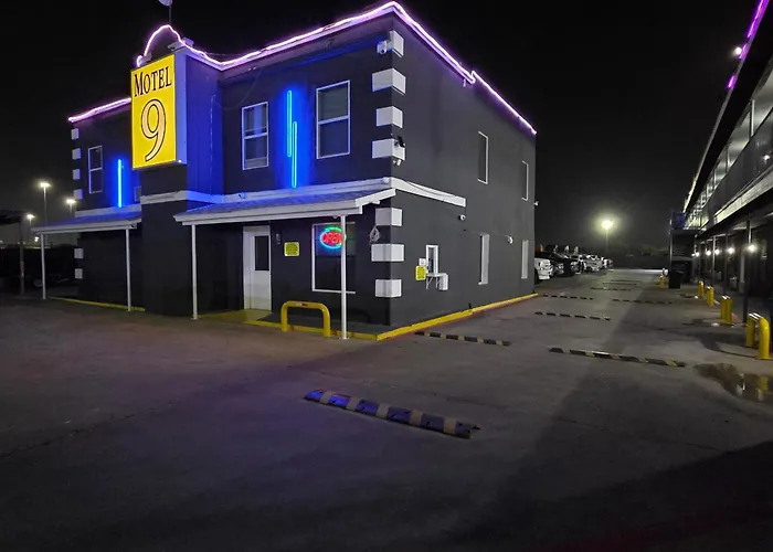Motel 9