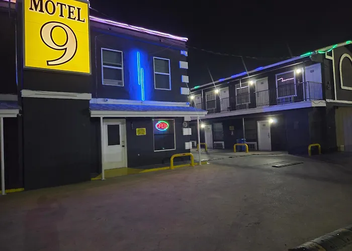 Motel 9