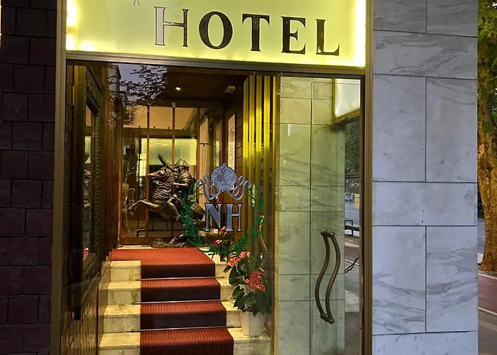 Hotel Napoleon - City & Station