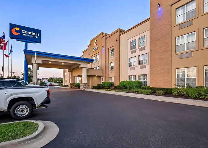 Comfort Inn & Suites Allen Park - Dearborn