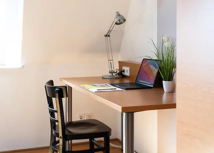 CampusZwei Komfortable Doppelzimmer&Apartments Mit Küche Zentral In Ideal Für Business&Langzeitaufenthalte 24h Check In Kinder Bis 14 Jahre Übernachten Kostenlos