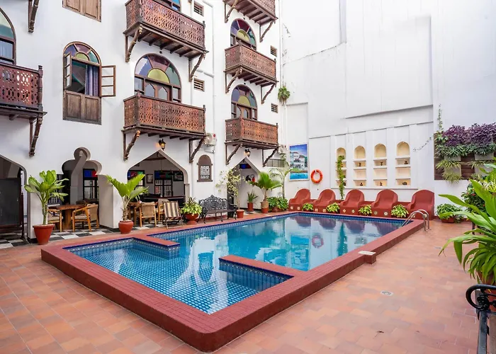 Dhow Palace Hotel