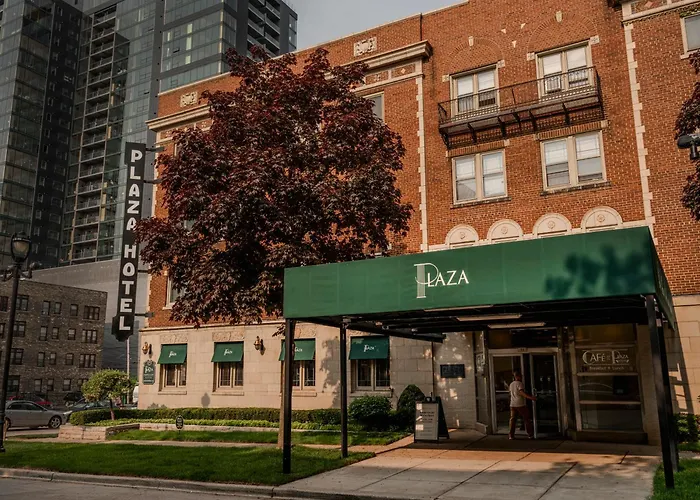 The Plaza Hotel - Milwaukee