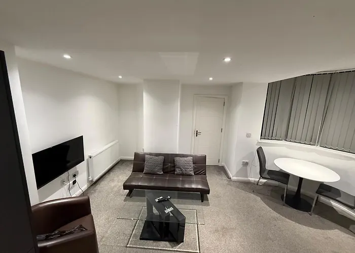 Premier Serviced Apartmetns Oldham Road Manchester
