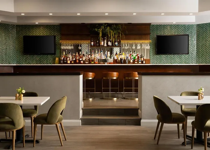 Doubletree By Hilton Fairfield Hotel & Suites