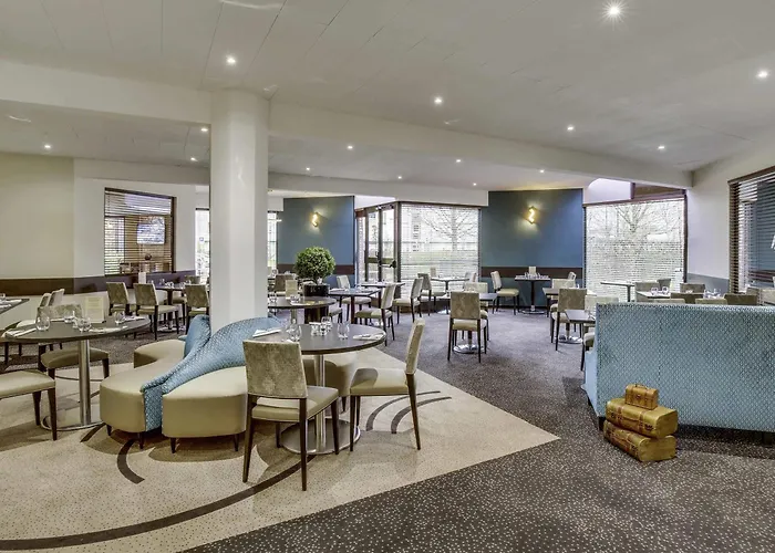 Mercure Maurepas Saint Quentin