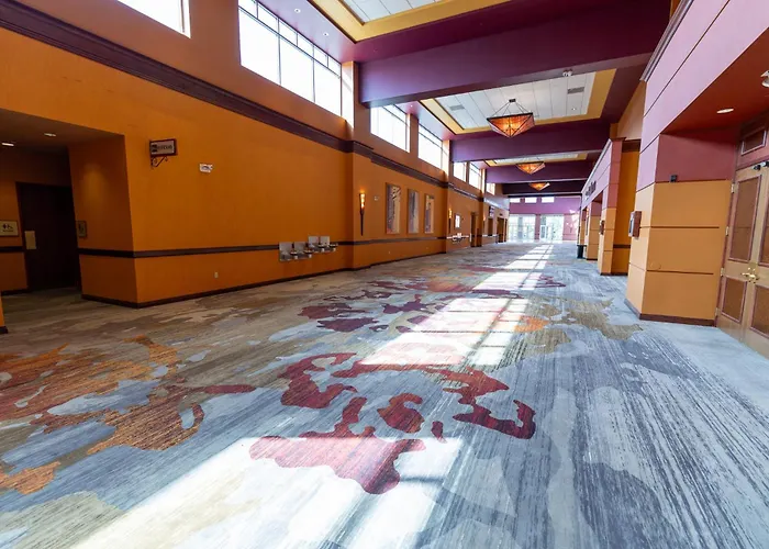 Embassy Suites Northwest Arkansas - Hotel, Spa & Convention Center