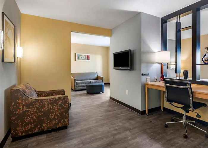 Cambria Hotel Ft Lauderdale, Airport South & Cruise Port Dania Beach