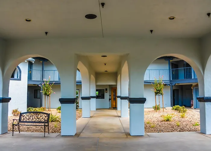 Oak Ridge Inn