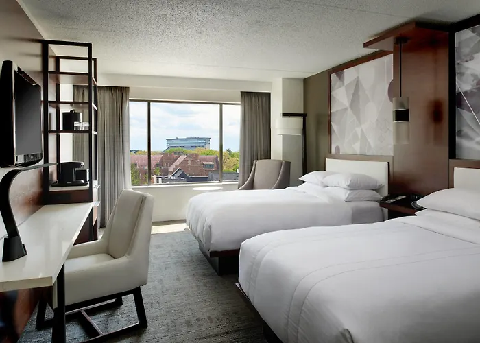 Marriott East At University Place
