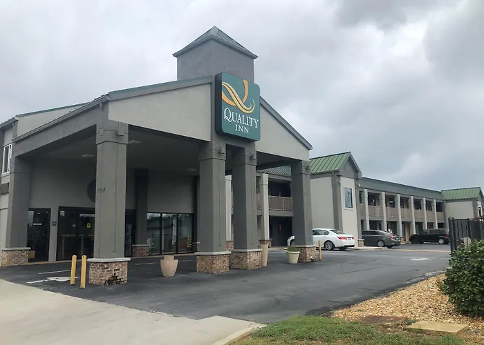 Quality Inn Calhoun North I-75