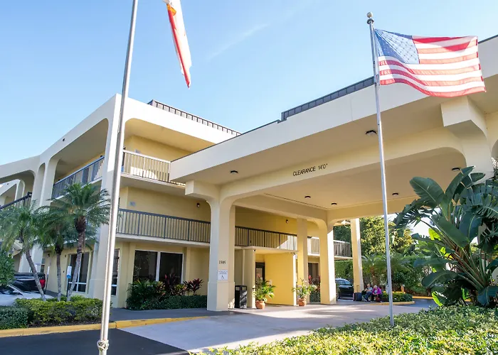 Quality Inn Palm Beach International Airport