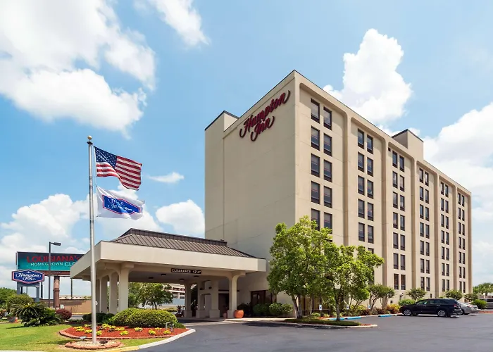 Hampton Inn I-10 & College Drive