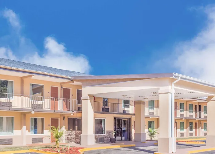 Days Inn By Wyndham Lavonia