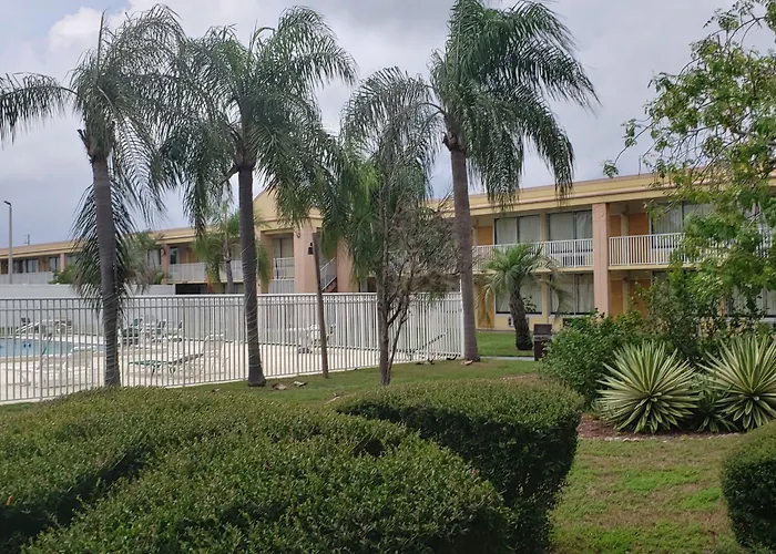 Quality Inn Saint Petersburg North-Tampa Bay