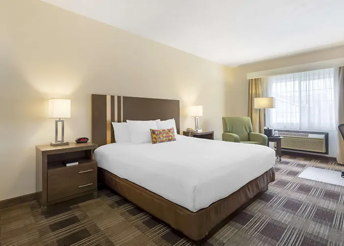 Best Western Plus The Inn At Horse Heaven