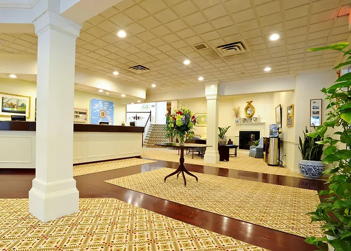 The Farmington Inn And Suites