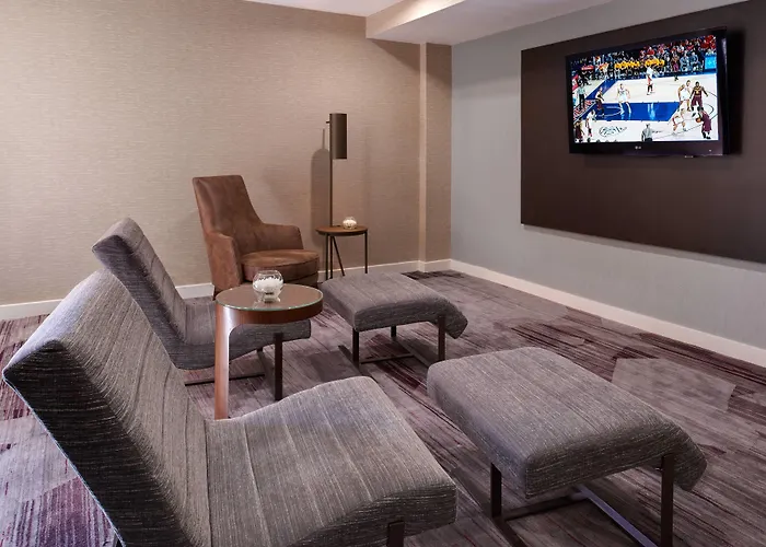 Courtyard By Marriott St. Louis Downtown West Hotel