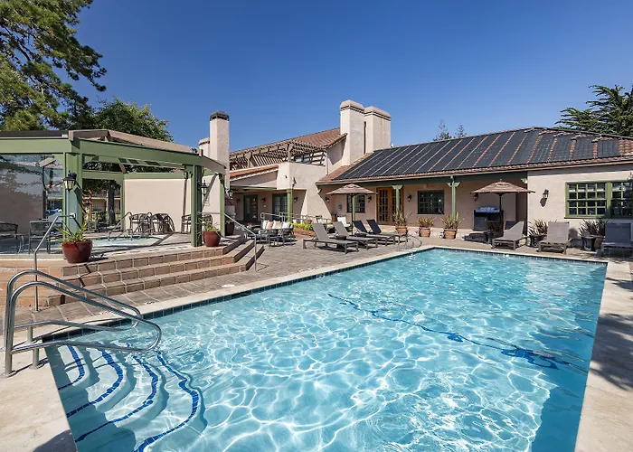 Half Moon Bay Lodge