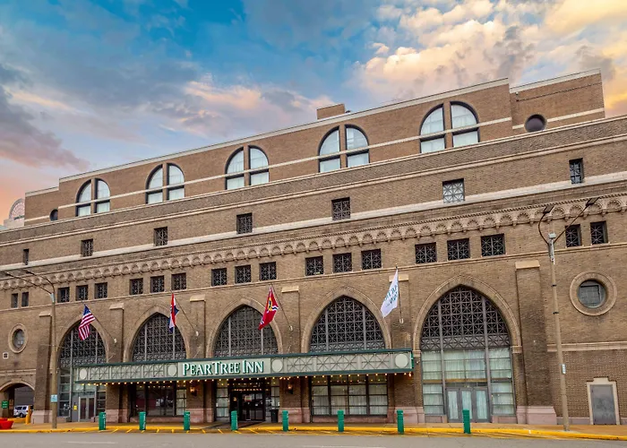 Pear Tree Inn St Louis Convention Center