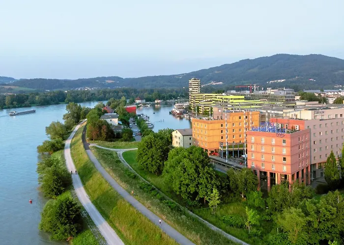Trans World Hotel Donauwelle