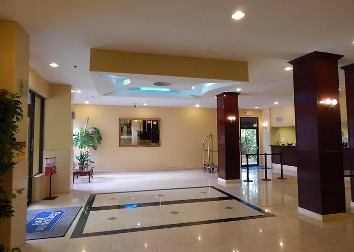 North Miami Beach Gardens Inn & Suites (Adults Only)