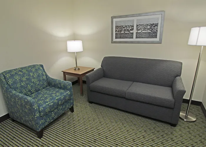 Quality Suites Lake Wright - Norfolk Airport