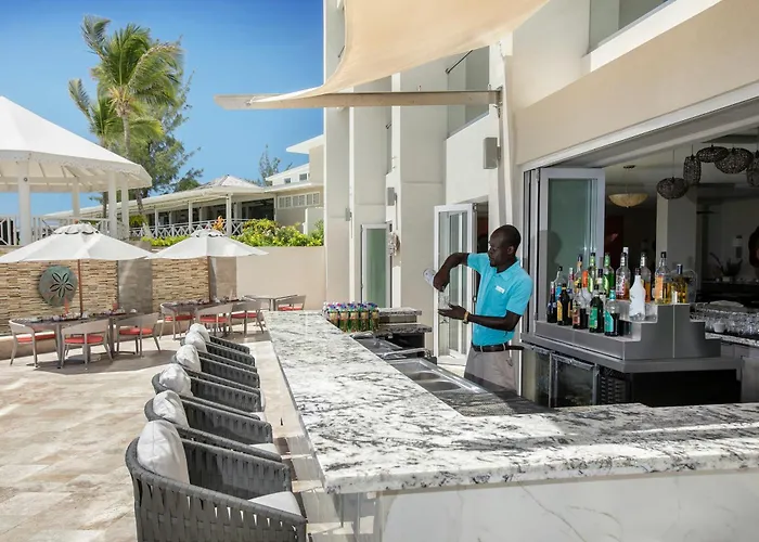 Sea Breeze Beach House All Inclusive By Ocean Hotels