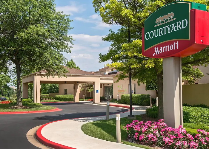 Courtyard By Marriott Rockville