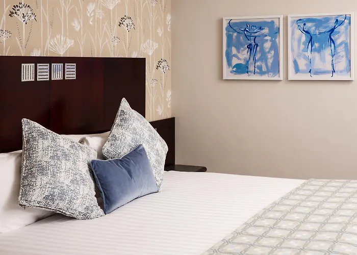 Mercure Leeds Parkway Hotel