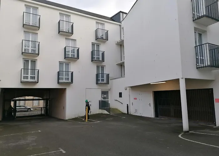 Terres De France - Appart'Hotel Quimper Bretagne