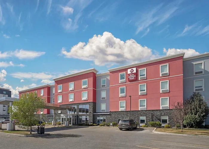 Best Western Plus Airport Inn & Suites