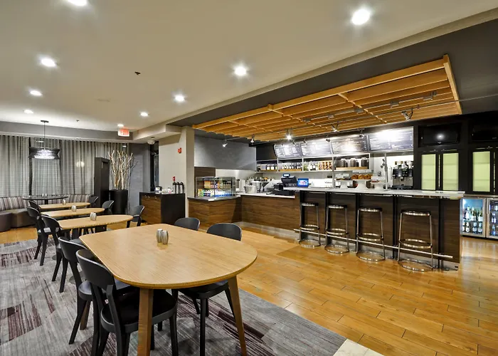 Courtyard By Marriott Jacksonville Airport/ Northeast