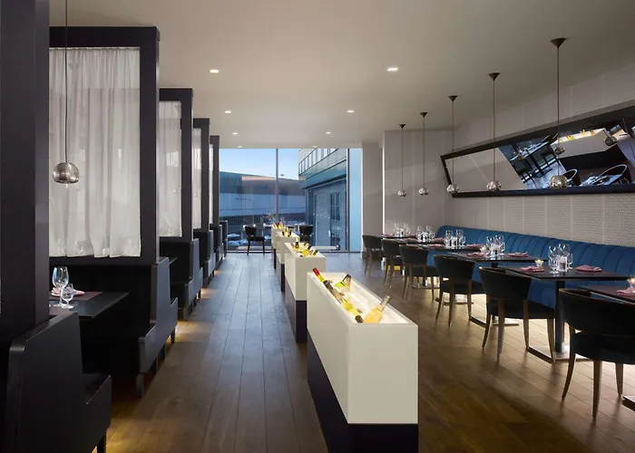 Radisson Blu Manchester Airport Hale 