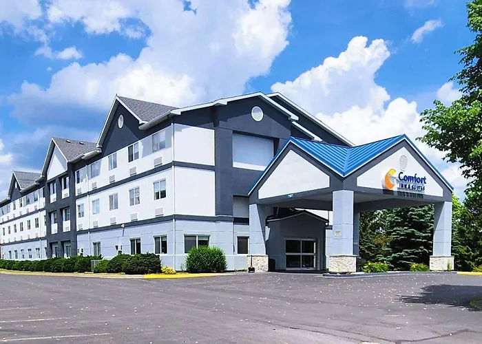 Comfort Inn & Suites Liverpool - Syracuse