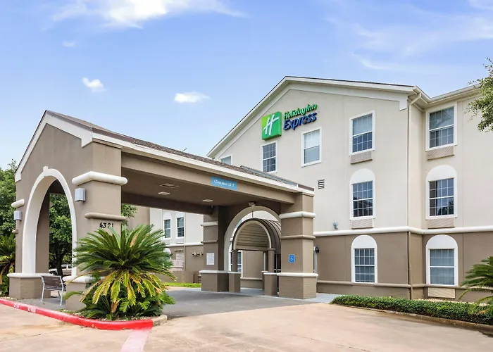 Holiday Inn Express Hotel & Suites Columbus By Ihg
