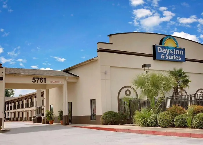 Days Inn & Suites By Wyndham Opelousas