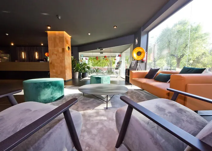Aparthotel Atenea Valles