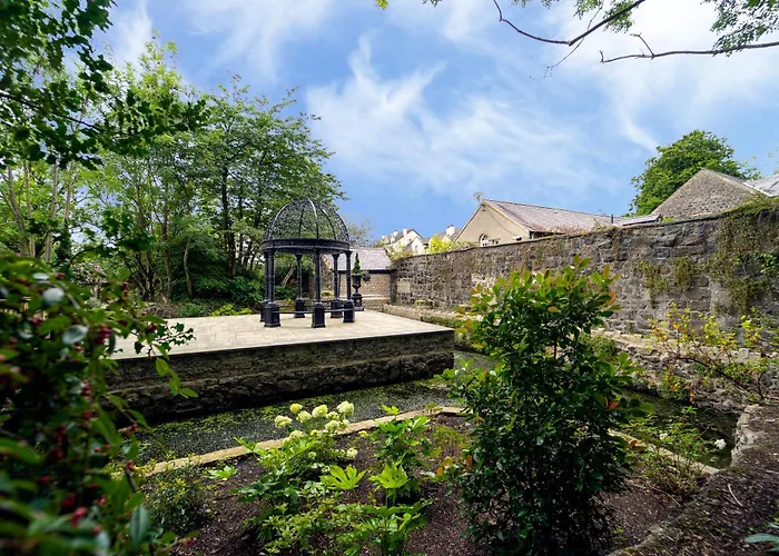 Dunadry Hotel And Gardens
